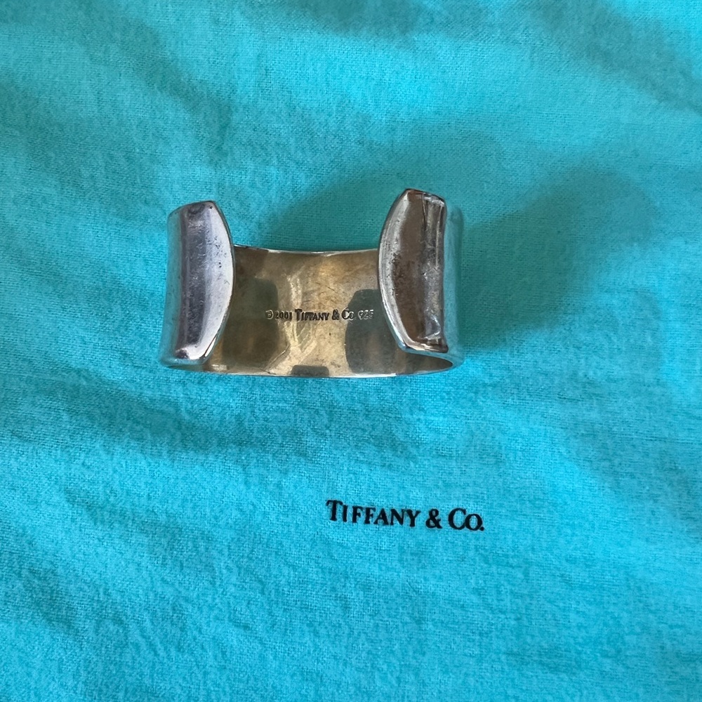 Tiffany 1837 wide cuff bracelet - Picture 3 of 6